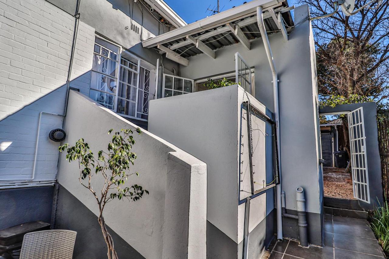 Sunbury Bed And Breakfast Johannesburg Exterior photo